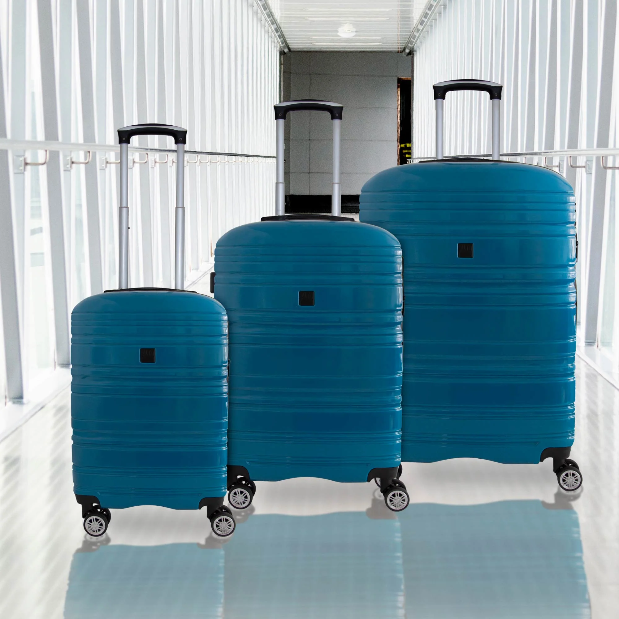 Alto Cloud ABS Suitcase - Metallic Teal - Image 2