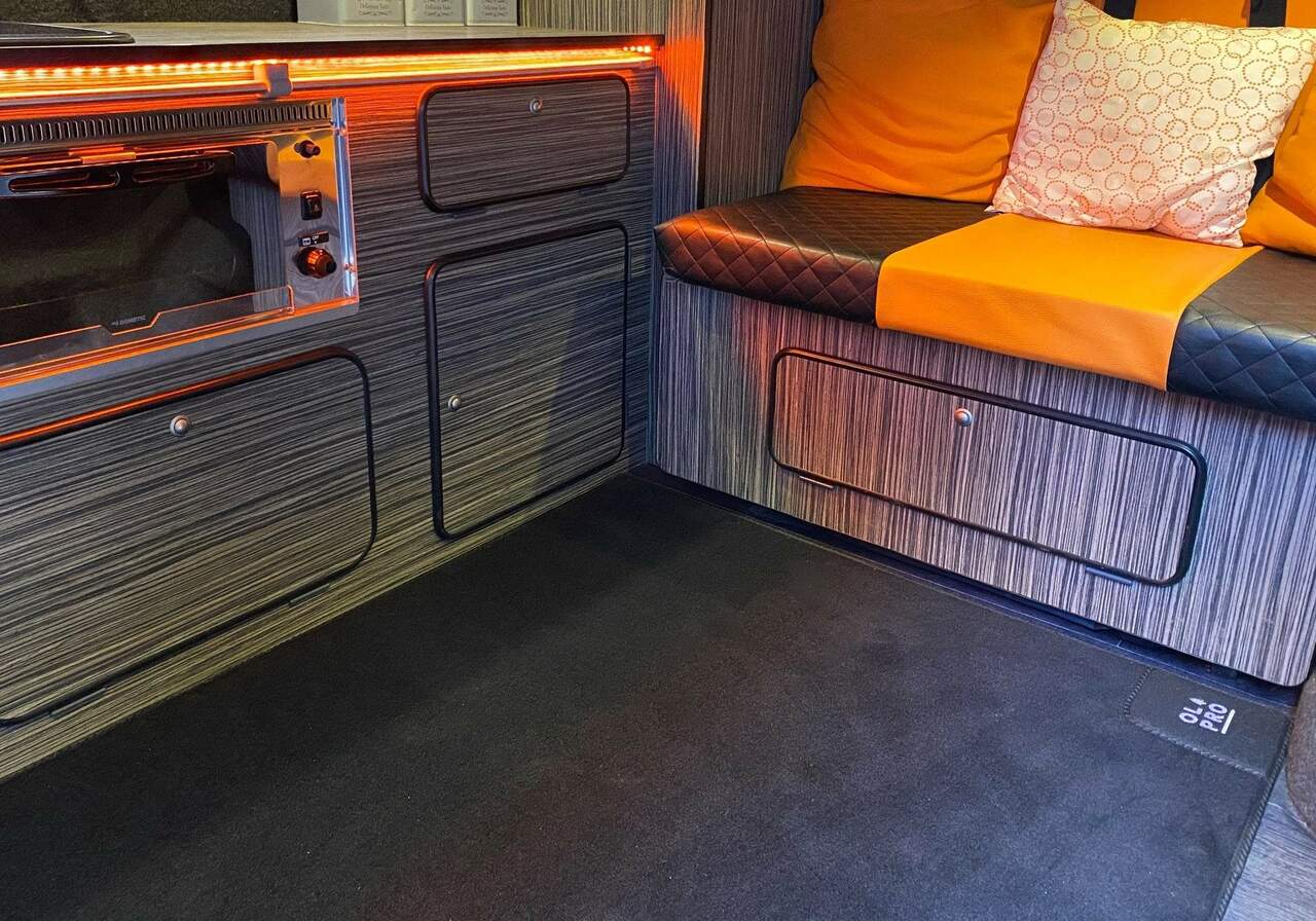 Black Rear Campervan Living Area Carpet - 1000mm x 1000mm - Image 3