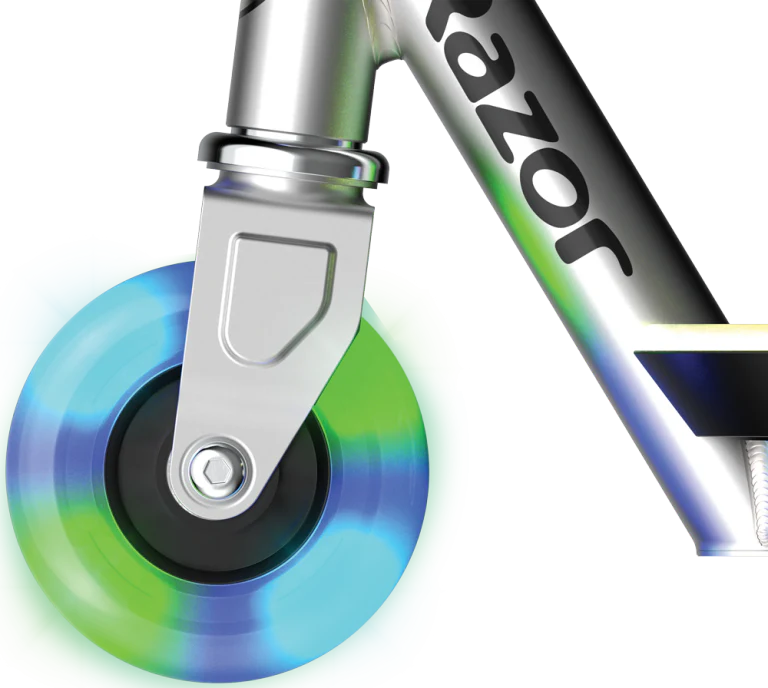 Colour Rave Scooter 10.8 Volt Lithium - Image 4