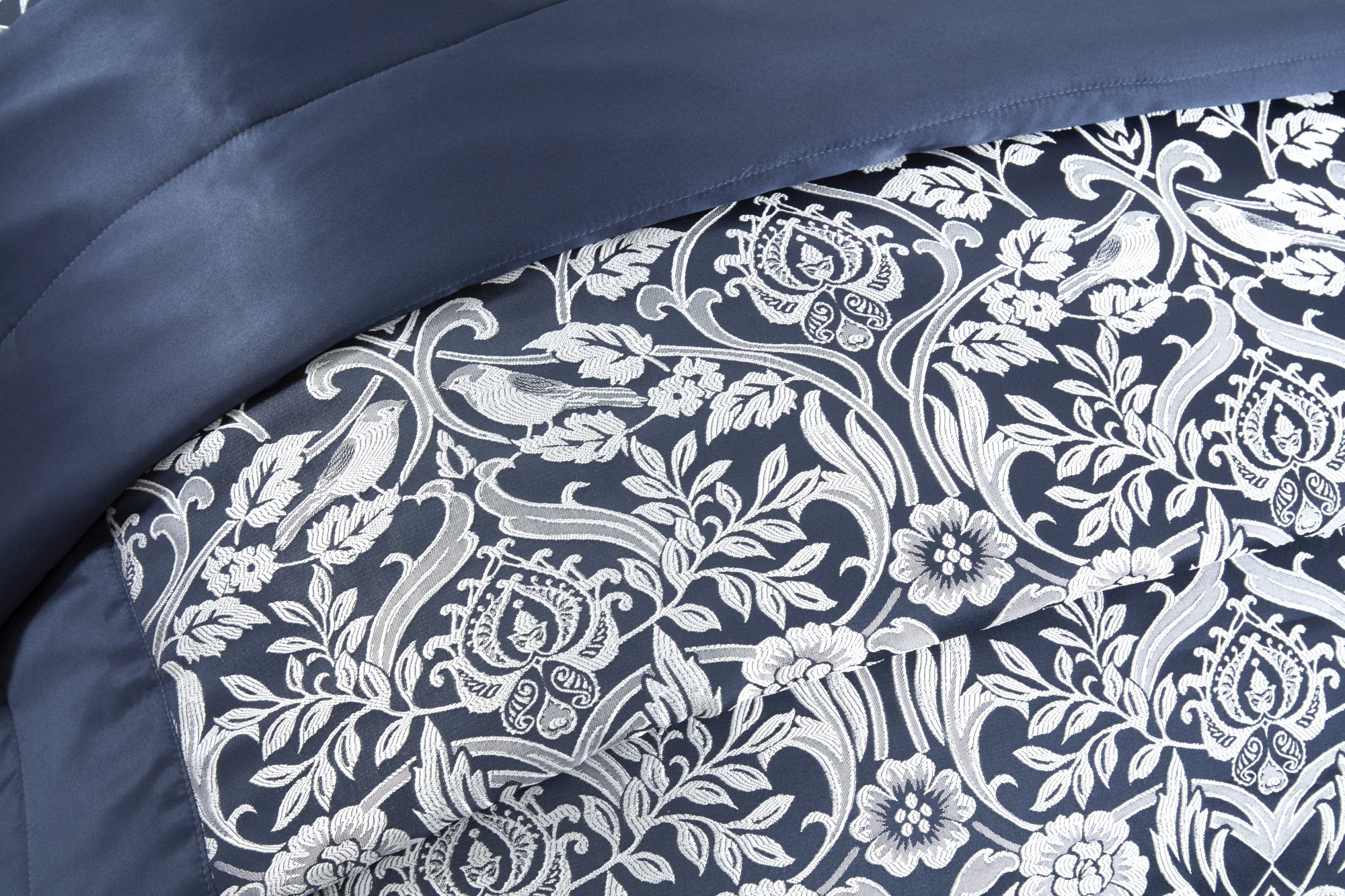 Eden - Embellished Jacquard Quilted Bedspread Set in Navy - Image 4