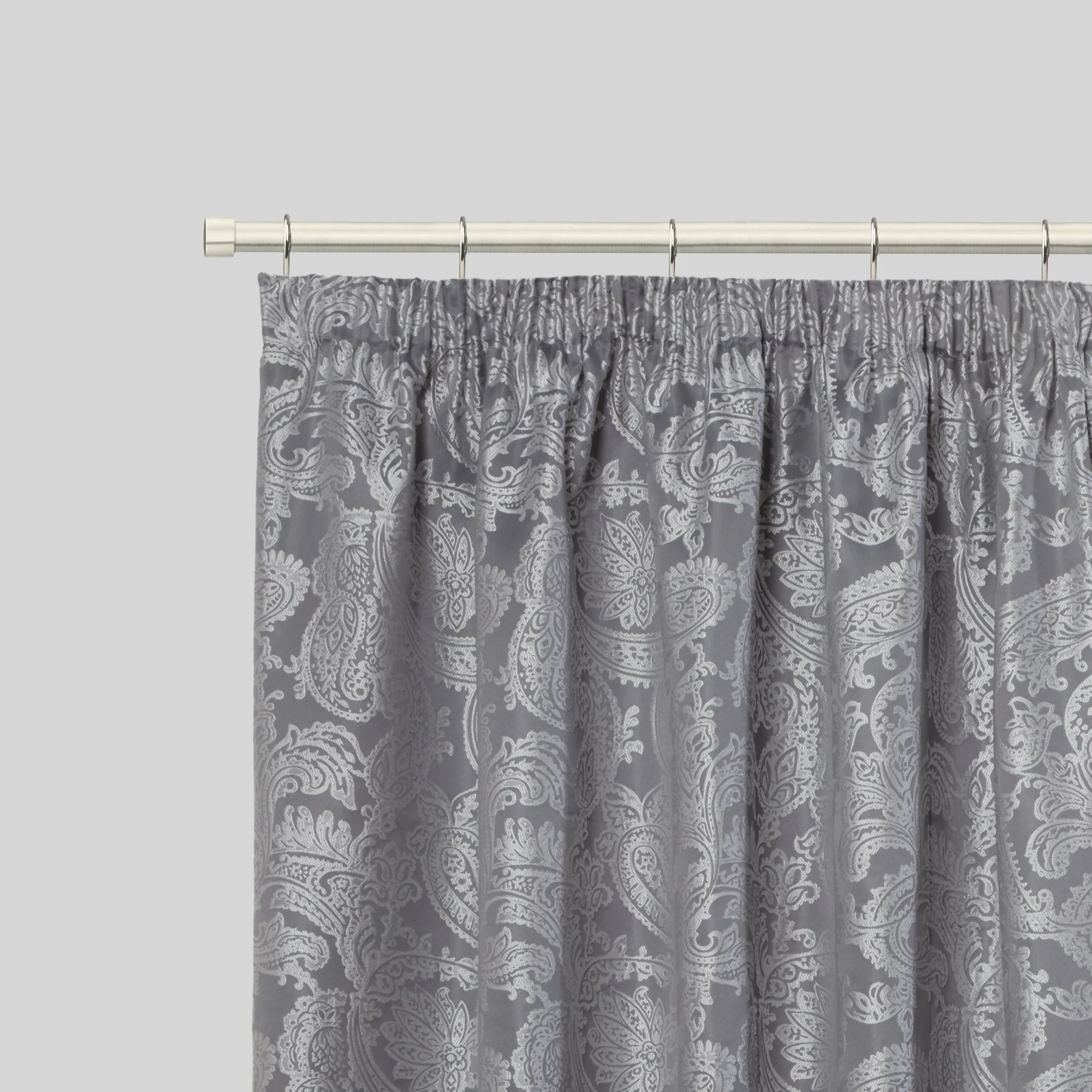 Full Stop - Extendable Curtain Pole with rings and pair of end finials in Brushed Silver - Image 2