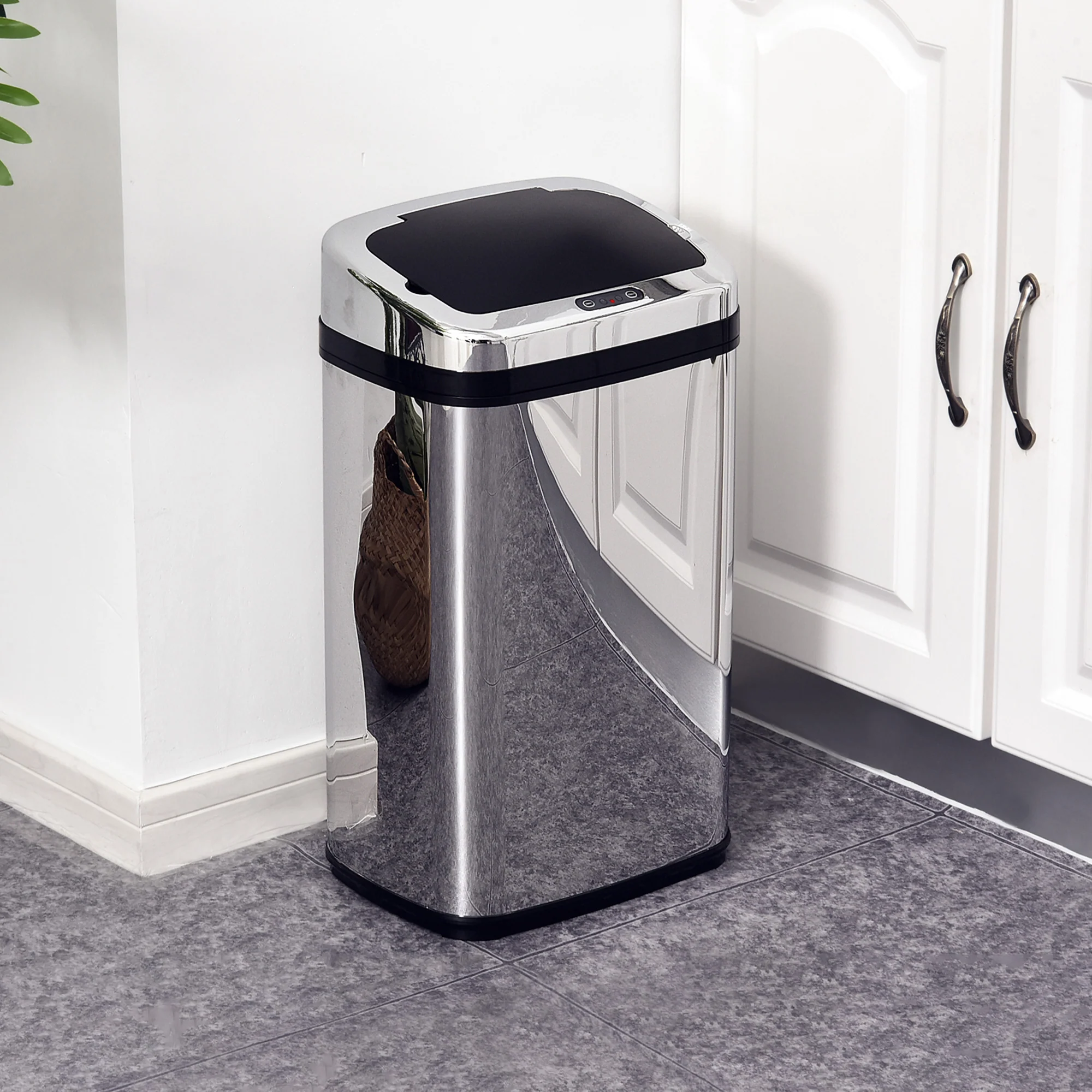 HOMCOM 30L Automatic Silver Kitchen Bin With Lid And Infrared Motion Sensor - Image 3