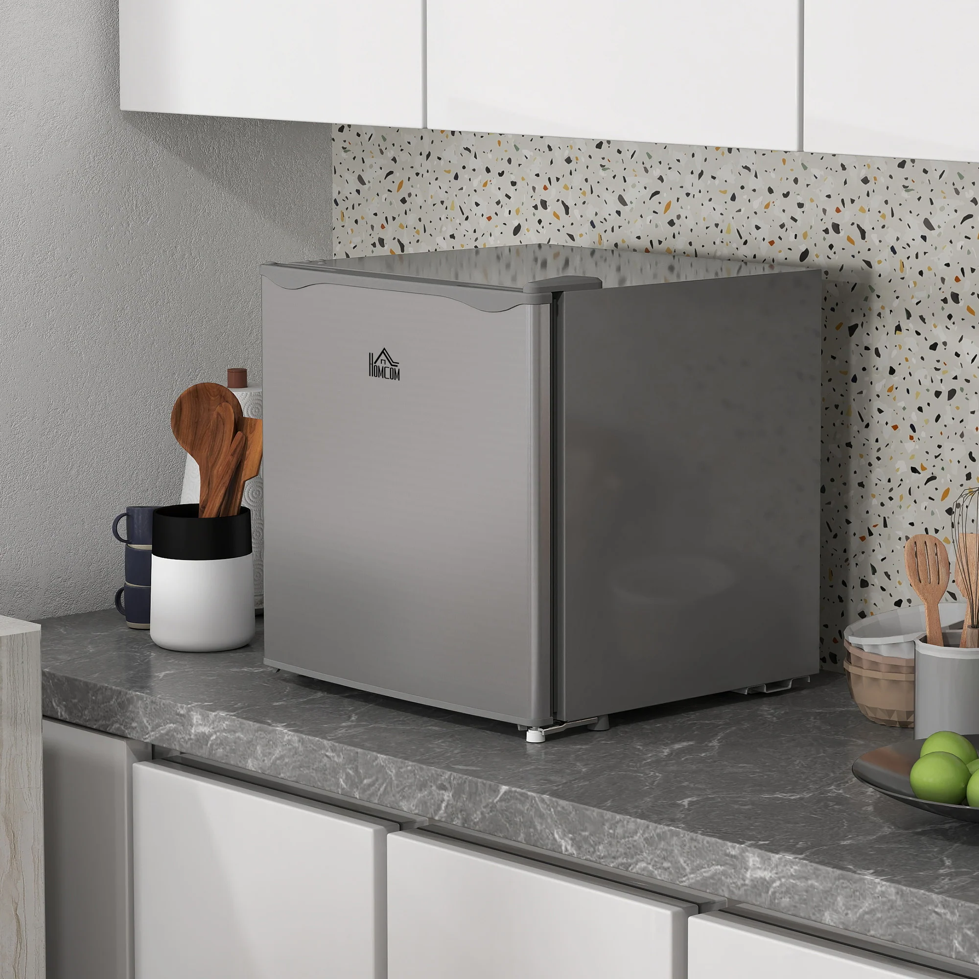 HOMCOM 35L Tabletop Freezer With Adjustable Temperature Wire Shelf - Image 9