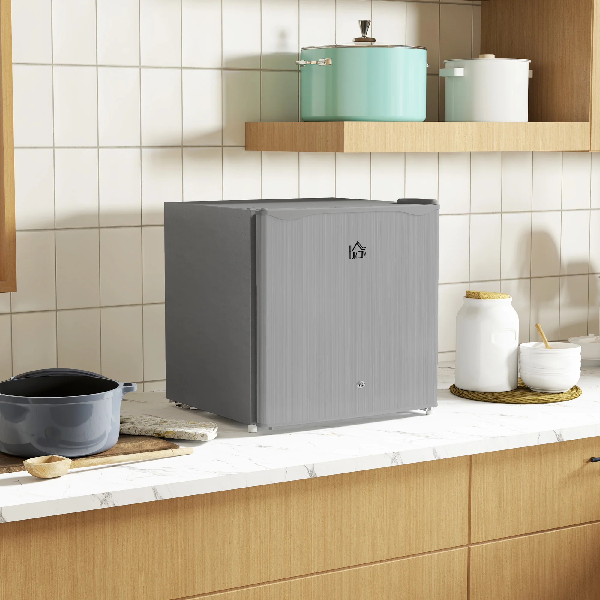 HOMCOM 46L Counter Top Fridge Mini Fridge With Lock Chiller Box - Image 20