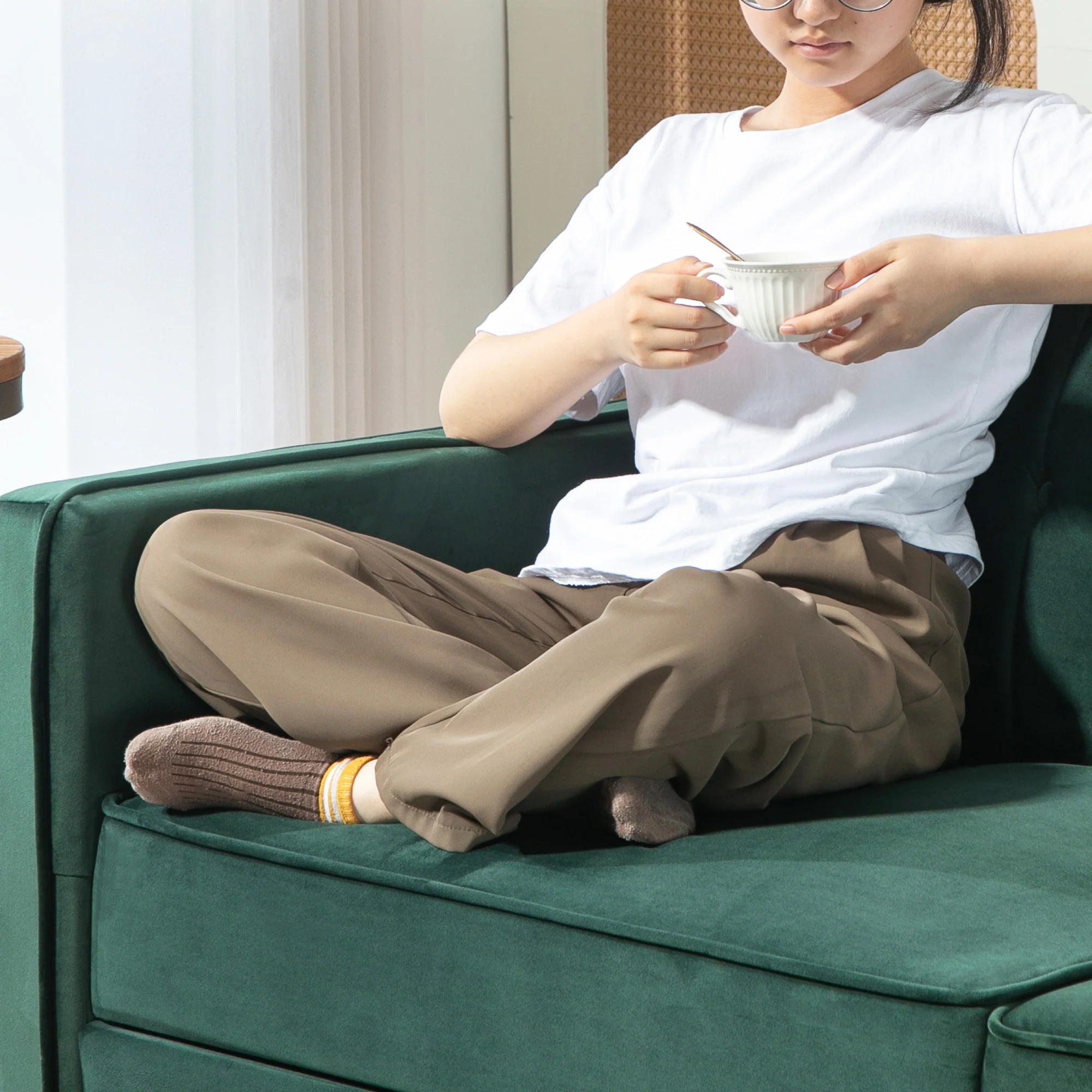 HOMCOM Green Convertible Sofa Futon Velvet-Touch Tufted Couch Sofa Bed - Image 9