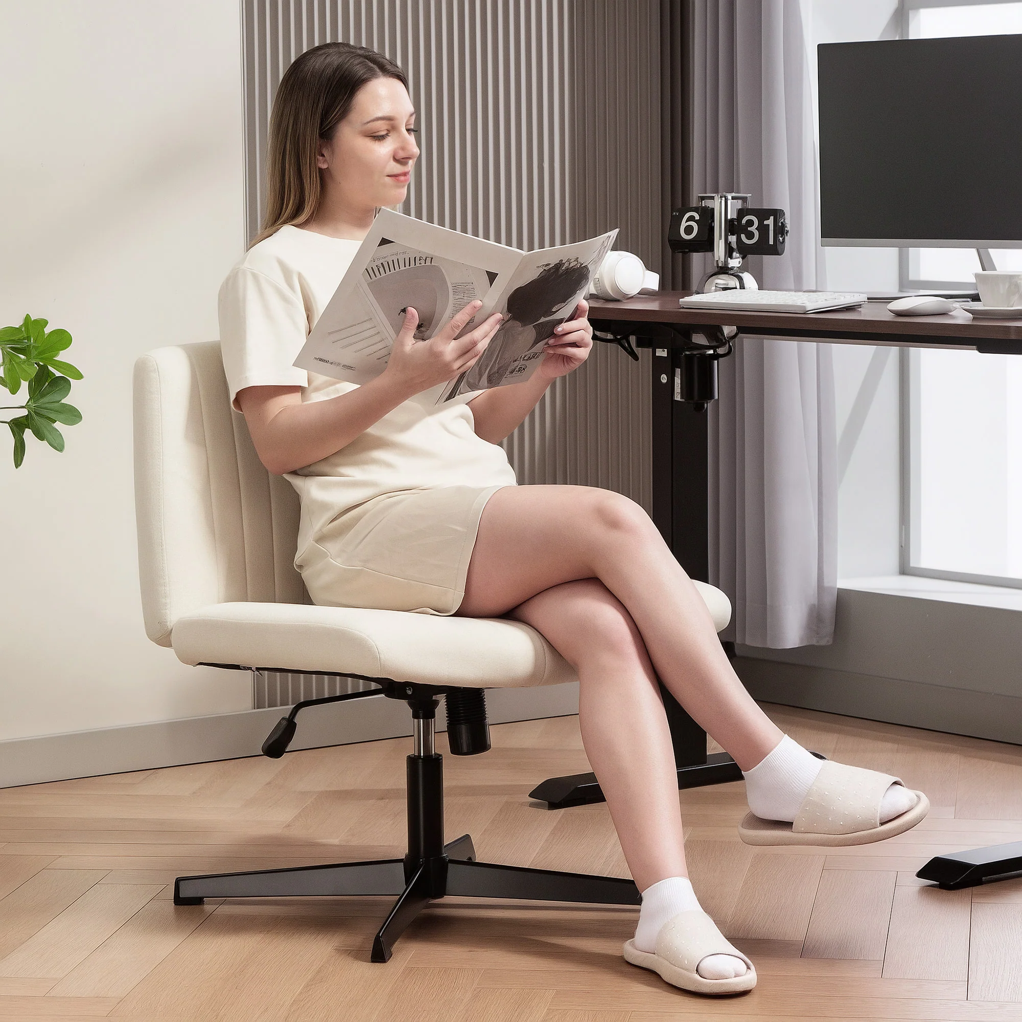 HOMCOM Linen Criss Cross Legged Office Chair With Tilt Function - Image 11