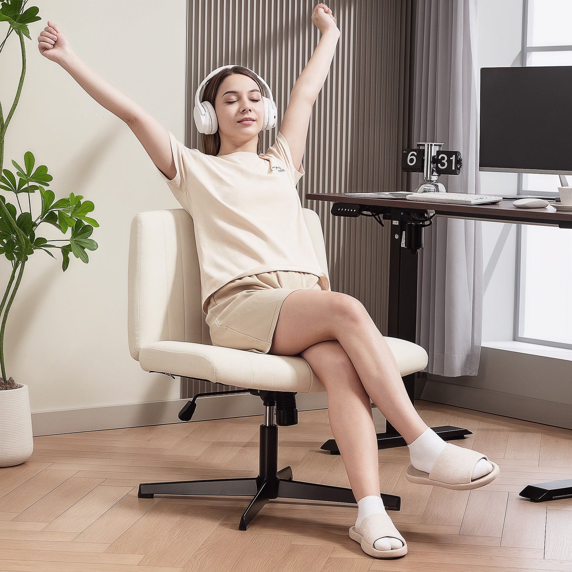 HOMCOM Linen Criss Cross Legged Office Chair With Tilt Function - Image 17