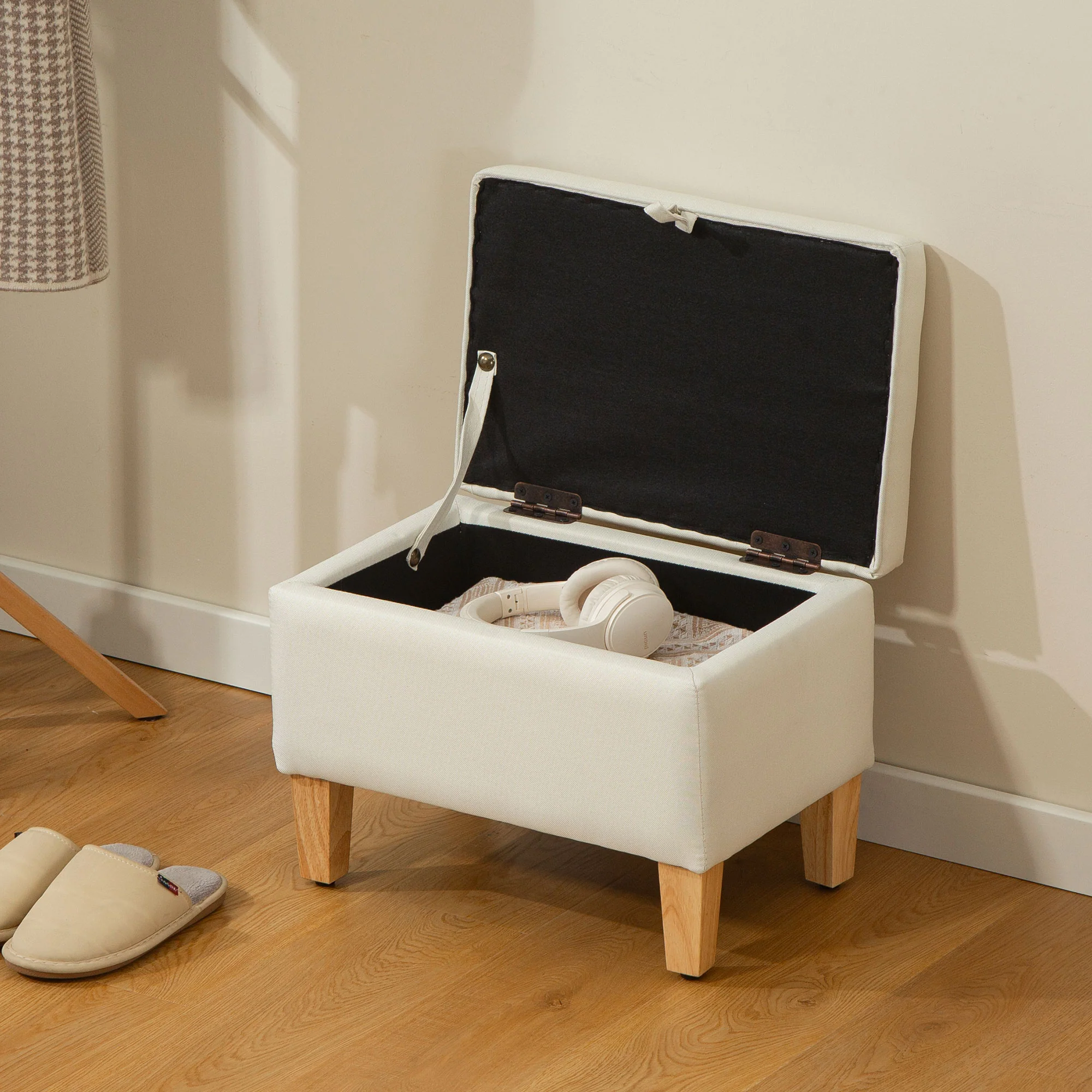 HOMCOM Linen Storage Ottoman Storage Box With Rubberwood Legs - Image 16