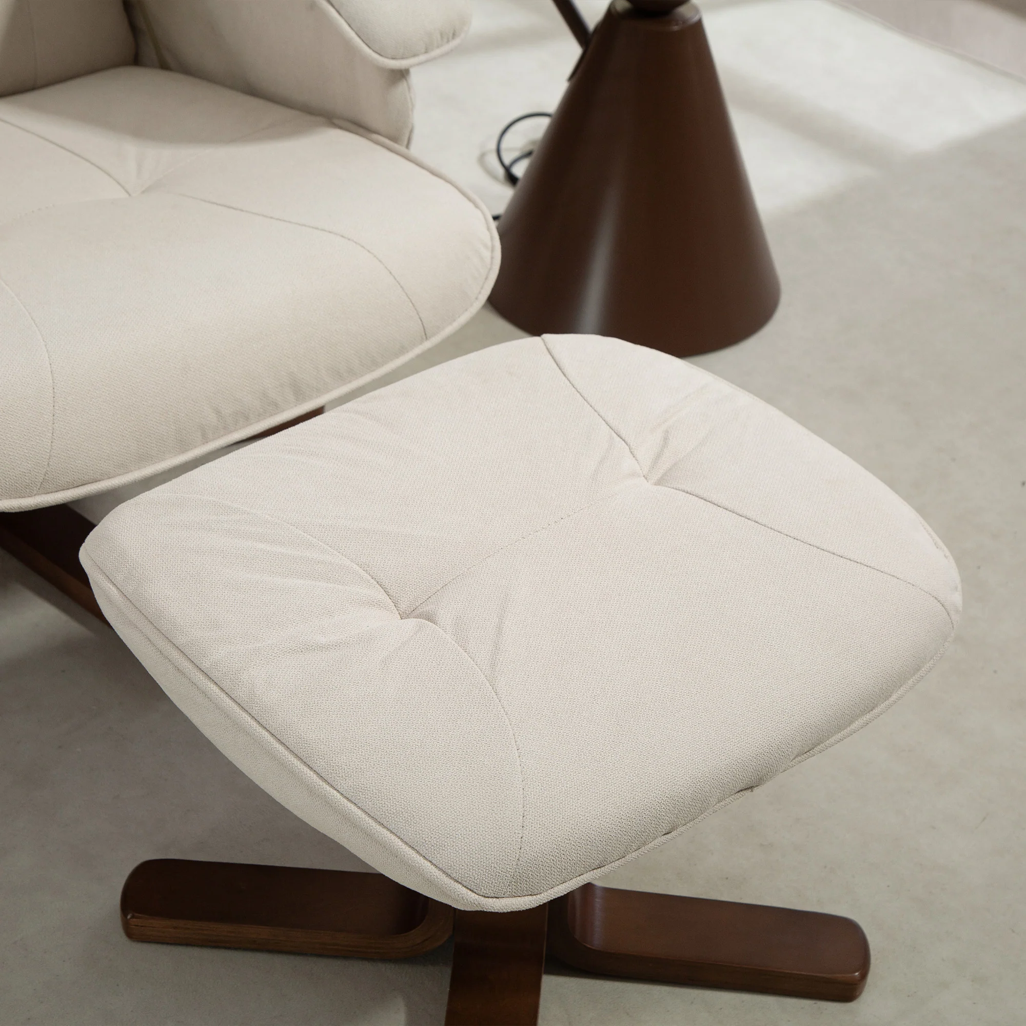 HOMCOM Swivel Recliner Chair With Footstool And Wooden Base, Beige - Image 7