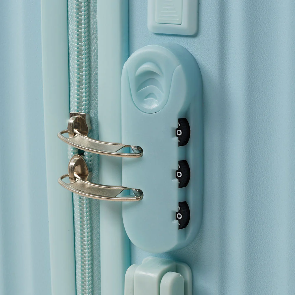 Livingandhome 21inch Suitcase With Combination Lock, Cup Holder And USB Charging Port - Image 6