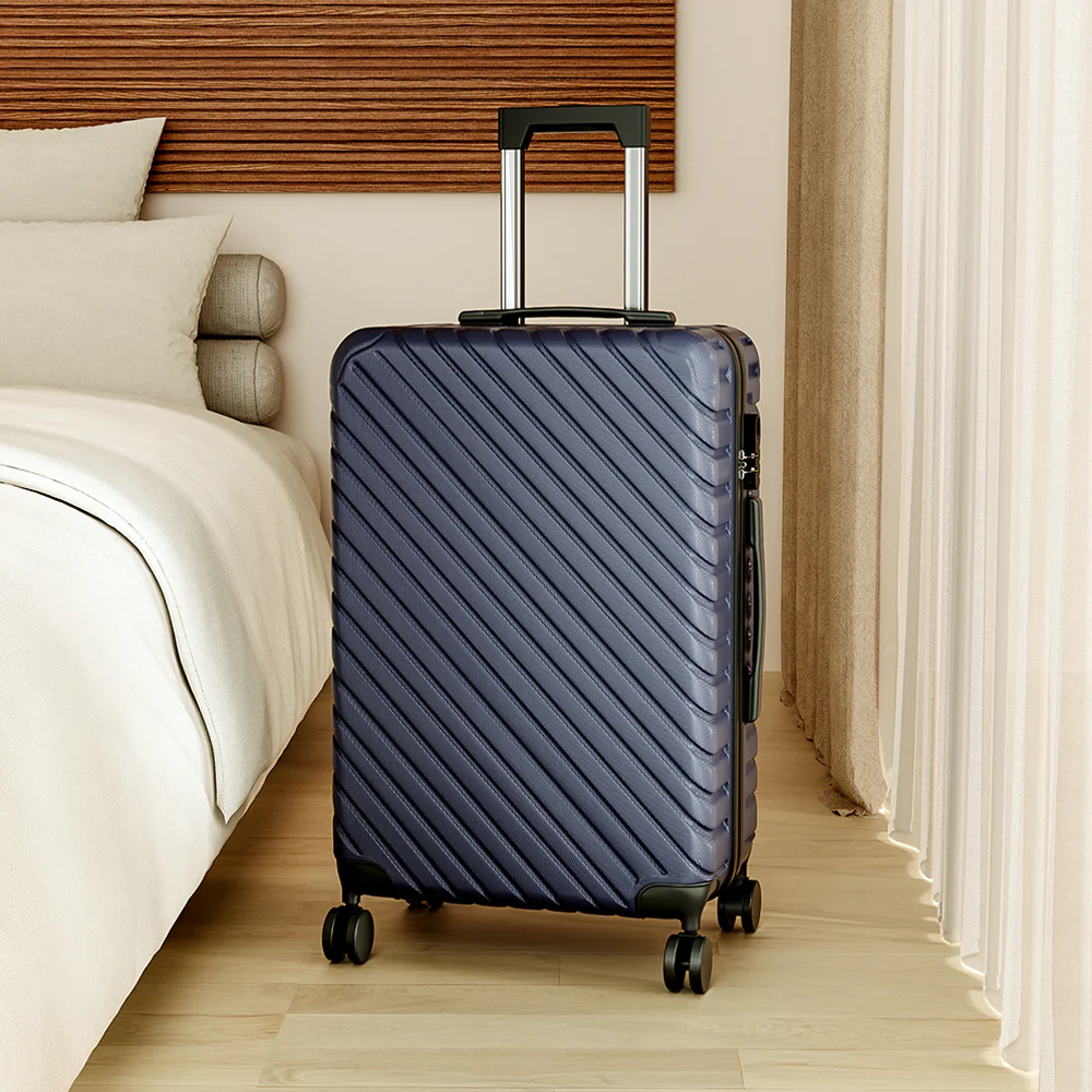 Livingandhome Lightweight Hardside Travel Suitcase with Spinner Wheels - Image 2