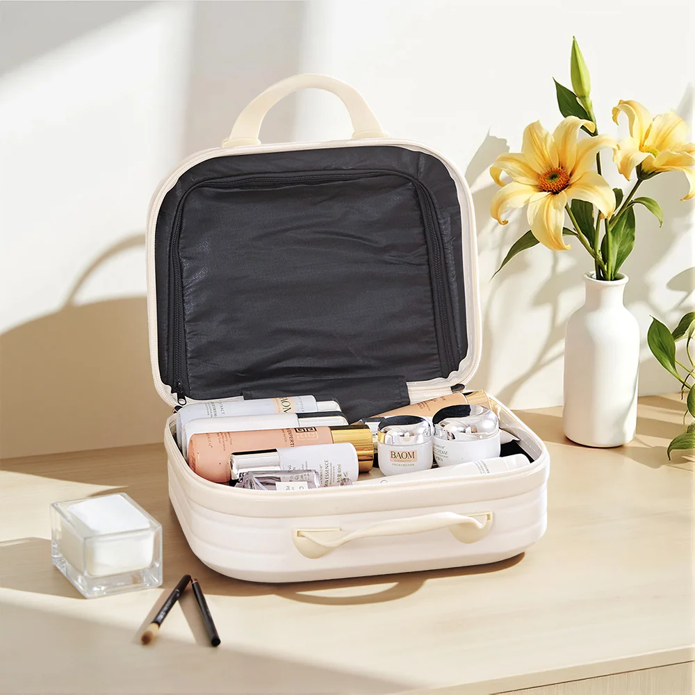 Livingandhome Portable Hard Shell Handheld Makeup Travel Case - Image 2