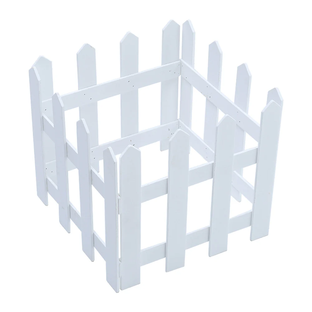 Livingandhome Wooden Christmas Tree Picket Fence For Family Holiday Decoration - Image 4