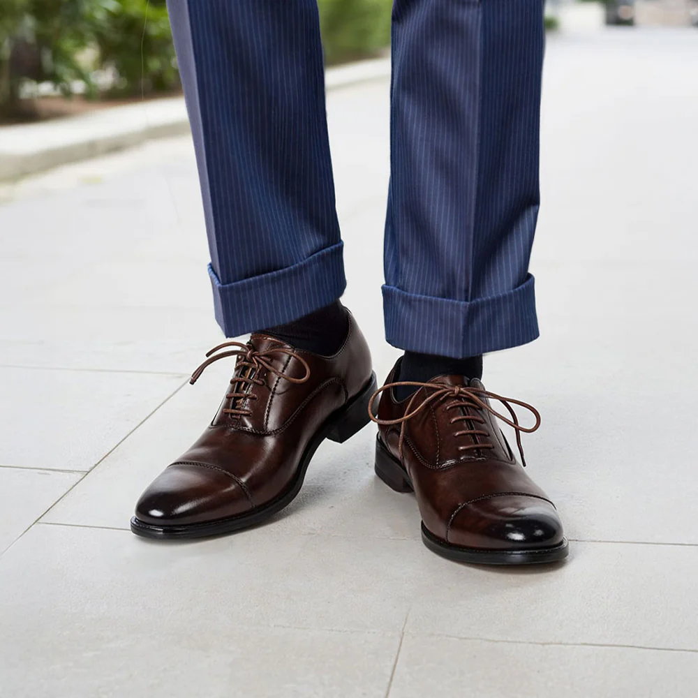 Low-Top Lace-Up Leather Dress Shoes With Pointed Toe - Brown