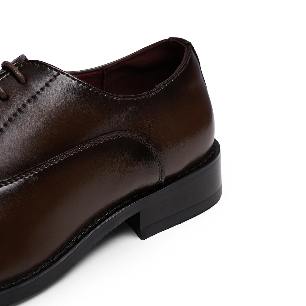 Low-Top Lace-Up Leather Dress Shoes With Pointed Toe - Brown - Image 8