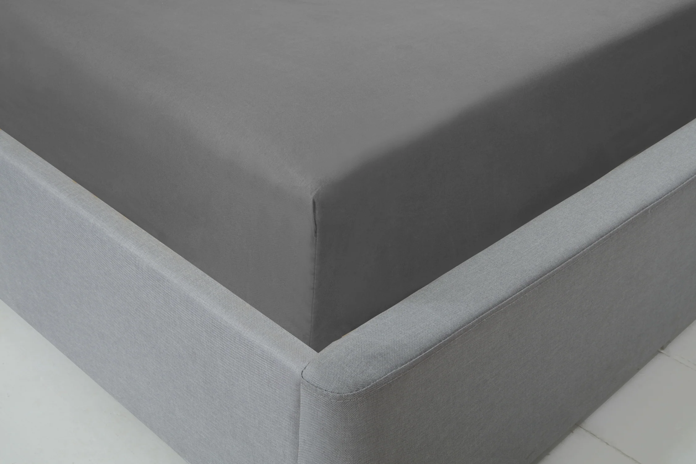 Lyla Fitted Sheet In Grey - King Size - Image 3