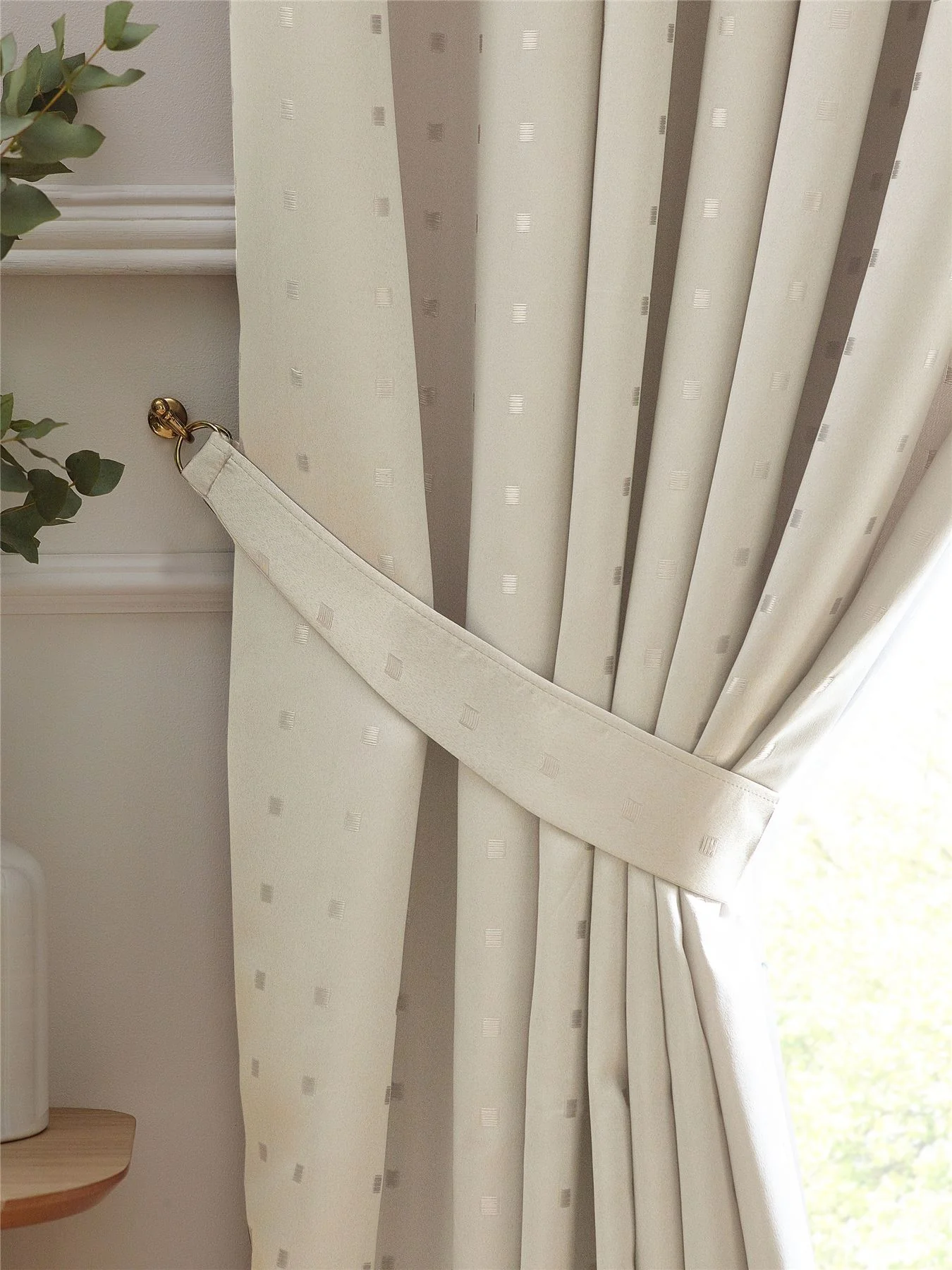 Madison Dobby Square Lined Pencil Pleat Taped Top Curtains - Image 2