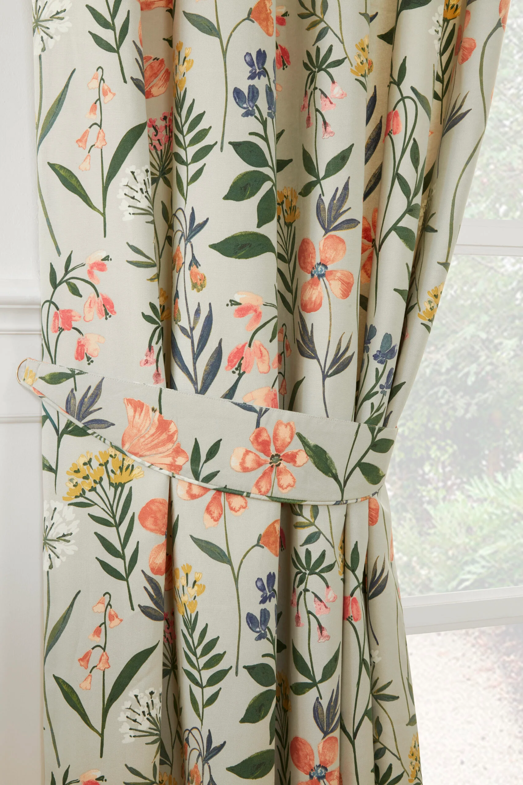 MEADOW MULTI TIE BACK