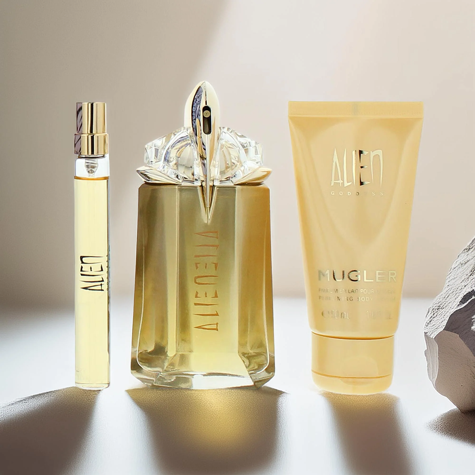 Mugler Alien Goddess 3 Piece Gift Set: Eau de Parfum 60ml - Eau de Parfum 10ml - moisturising 50ml body lotion - Image 2