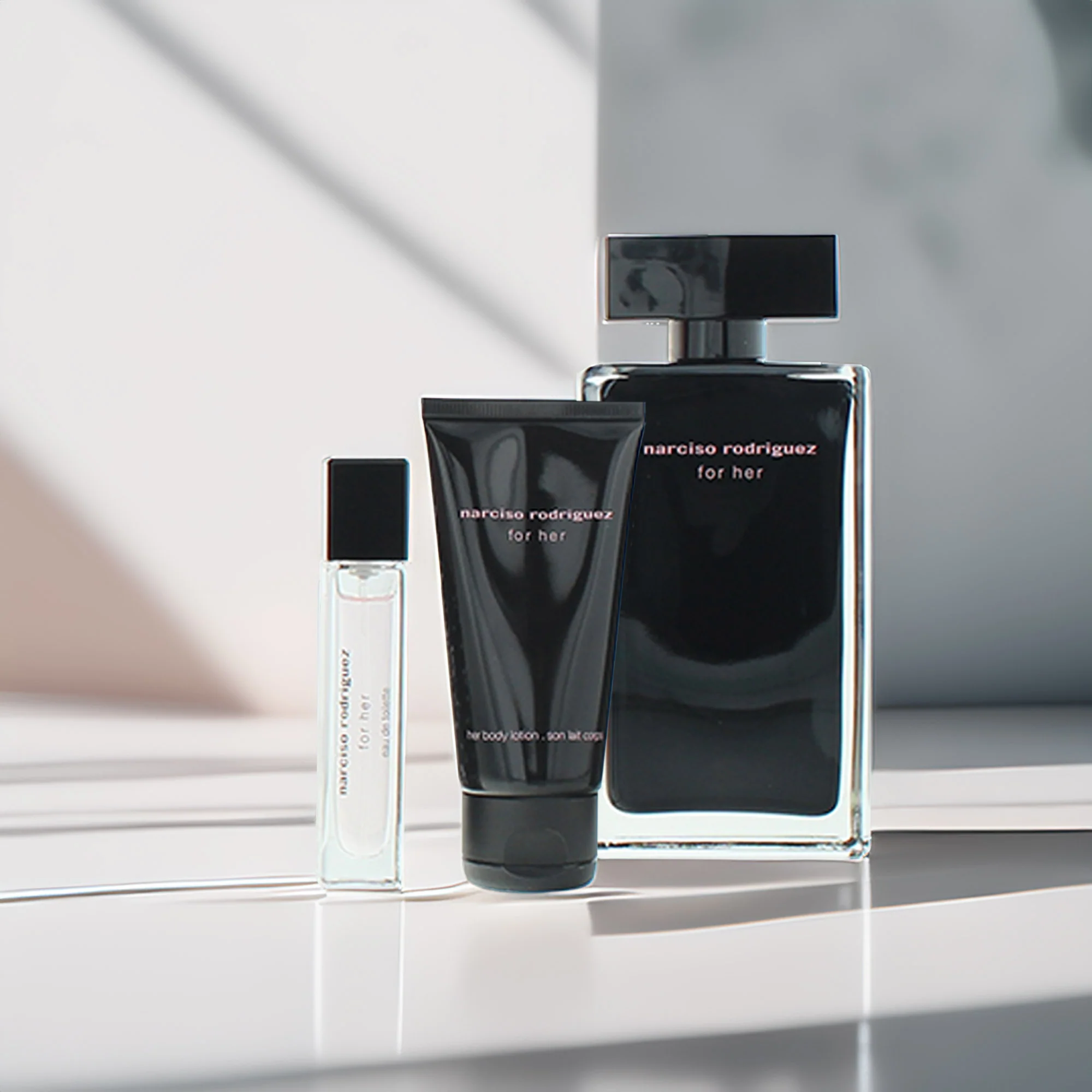 Narciso Rodriguez For Her 3 Piece Gift Set: Eau De Toilette 100ml - Body Lotion - Image 2
