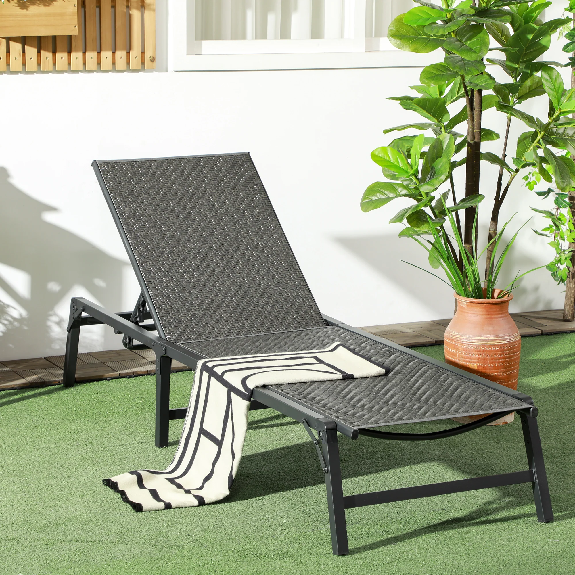 Outsunny Foldable PE Rattan Sun Lounger w/ 5-Level Adjustable Backrest, Grey - Image 2