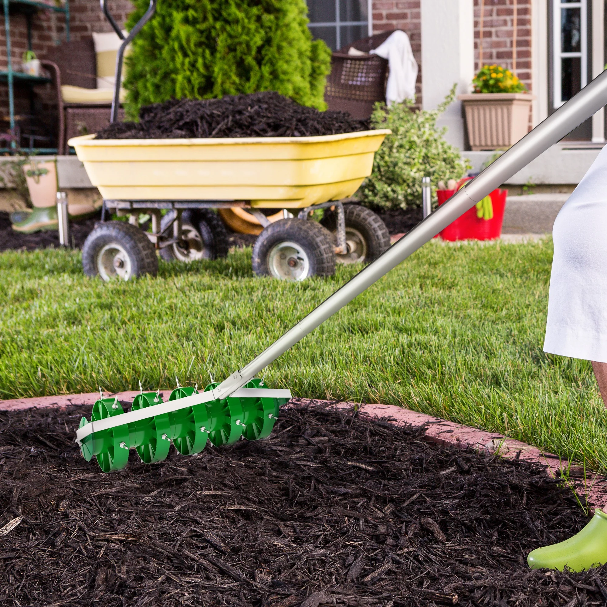 Outsunny Grass Spike Roller, Soil Aerator w/ 3 Piece Handle and T-bar Grip - Image 8