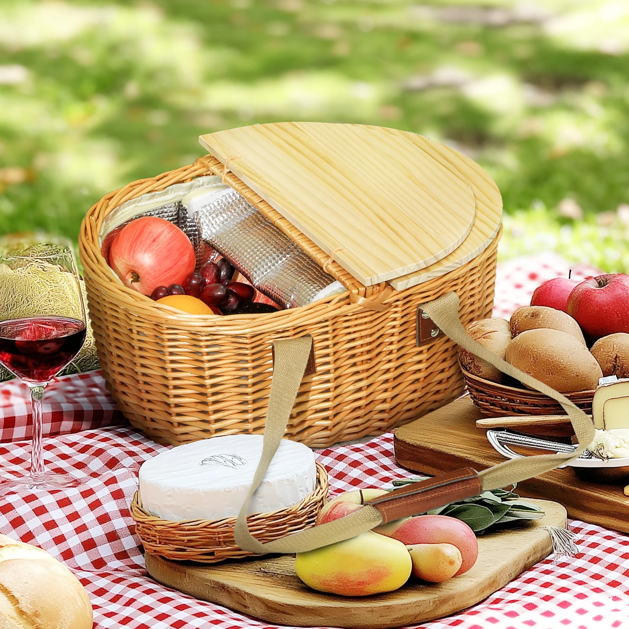 Outsunny Wicker Picnic Basket for 2 with Pine Wood Lid, Light Brown - Image 2