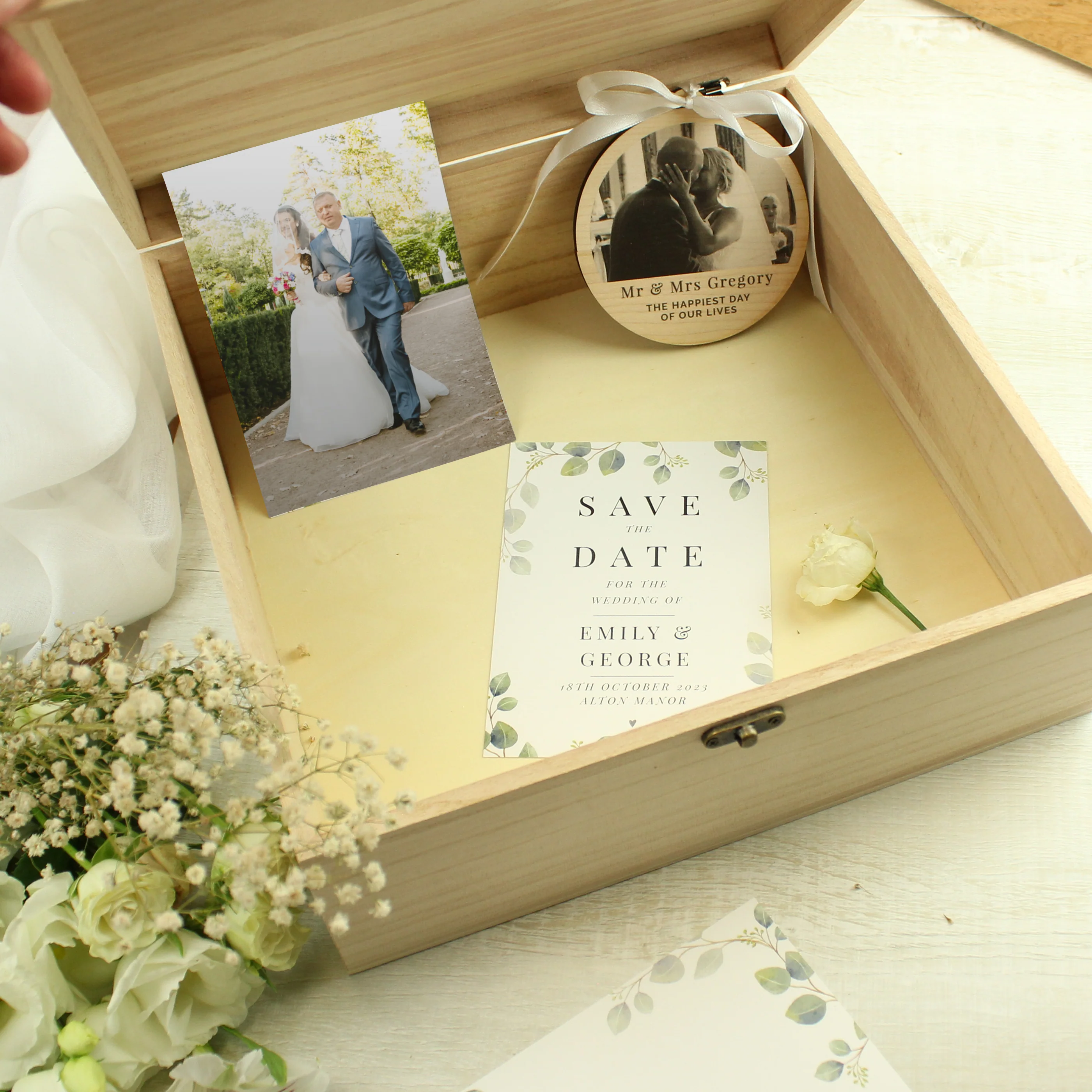 Personalised Mr & Mrs Large Wooden Keepsake Box - Image 8