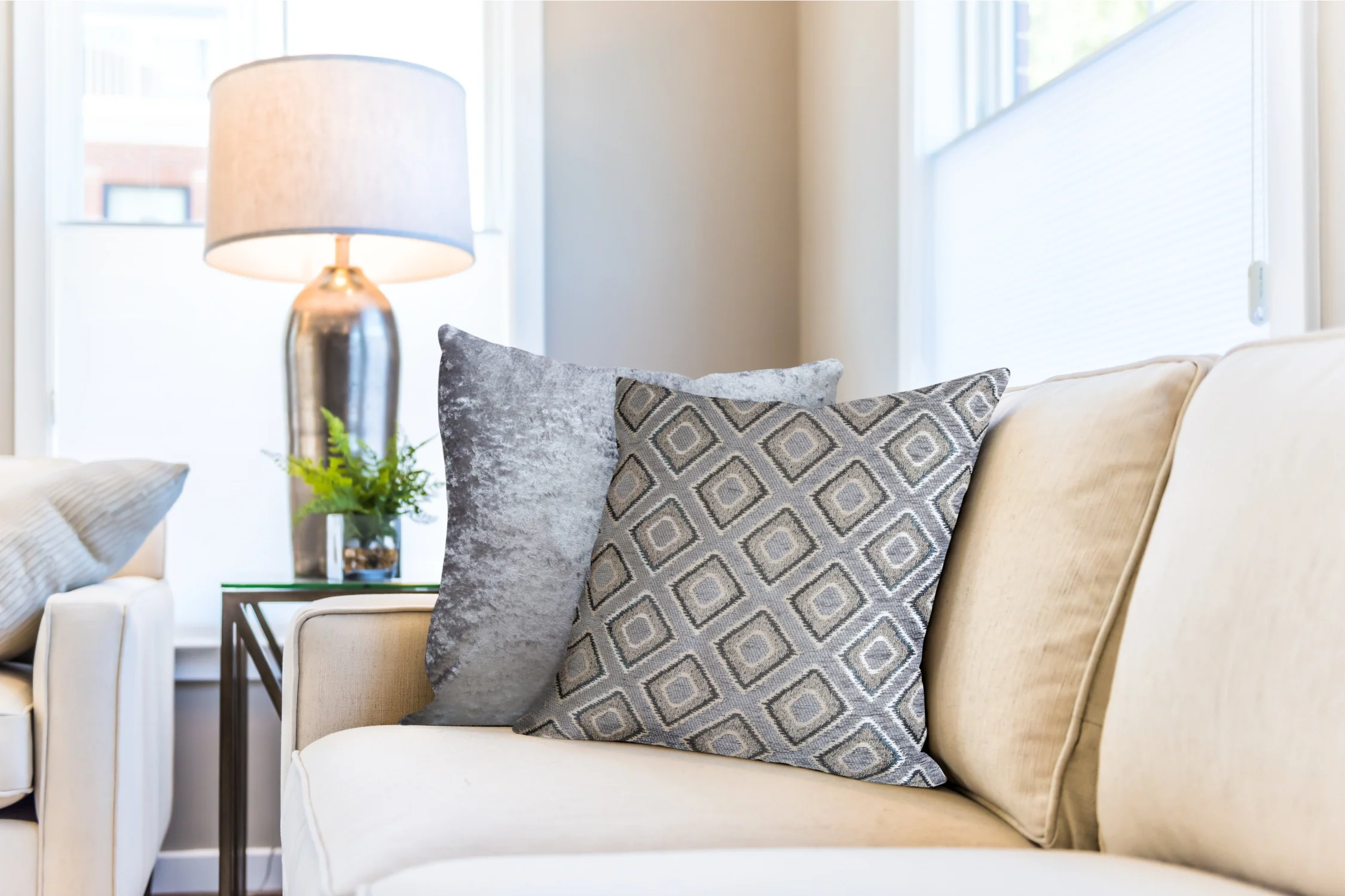 Pisa Geometric Jacquard Cushion Cover in Silver