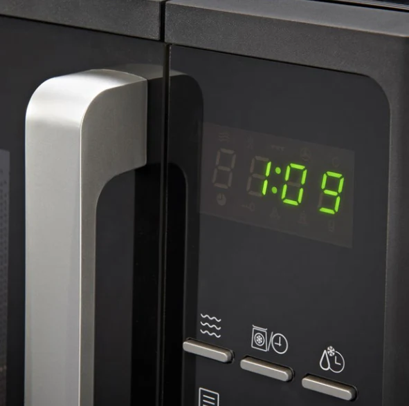 Quest 23L Digital Microwave Black - Image 2