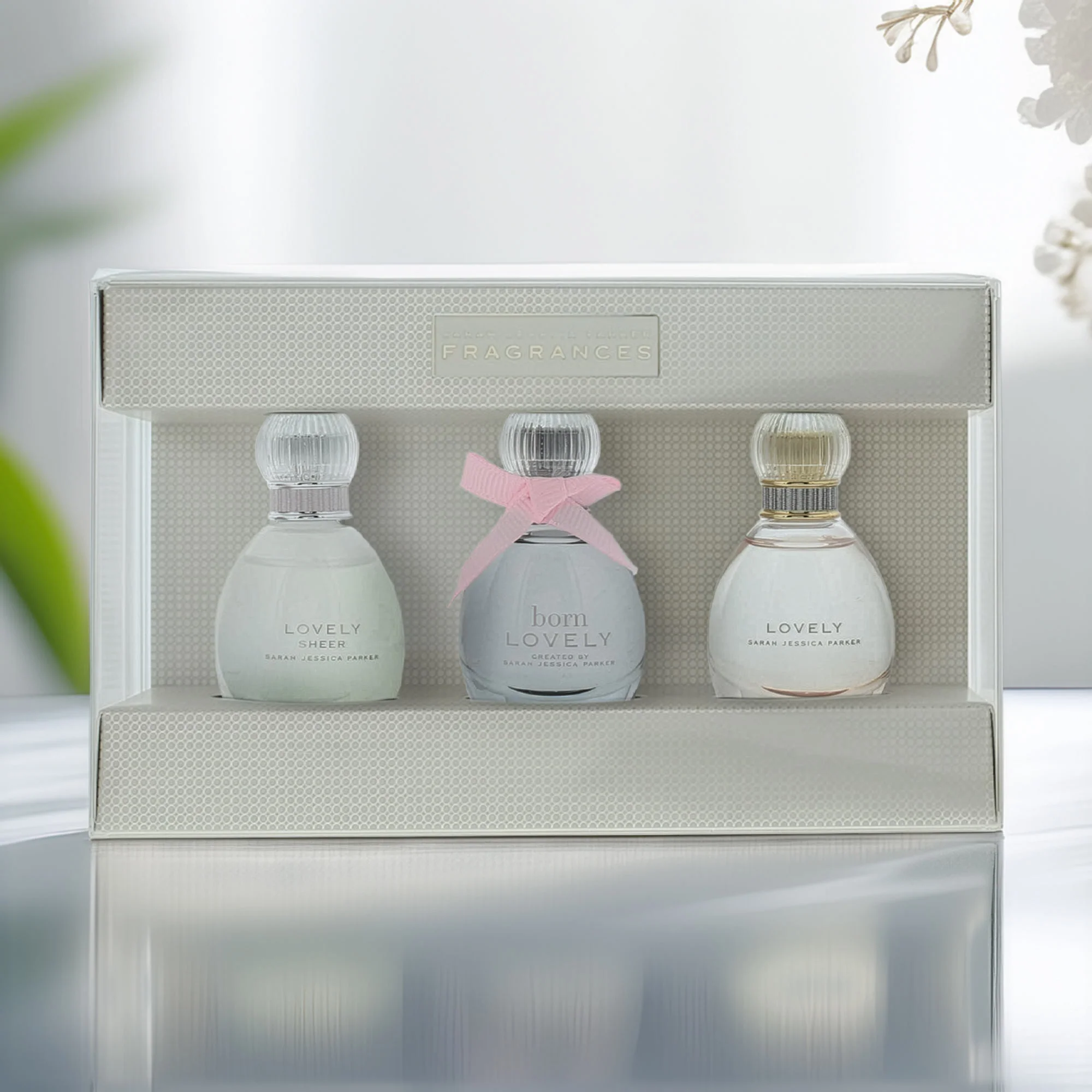 Sarah Jessica Parker Lovely 3 Piece Gift Set: Lovely Eau de Parfum 10ml - Image 3