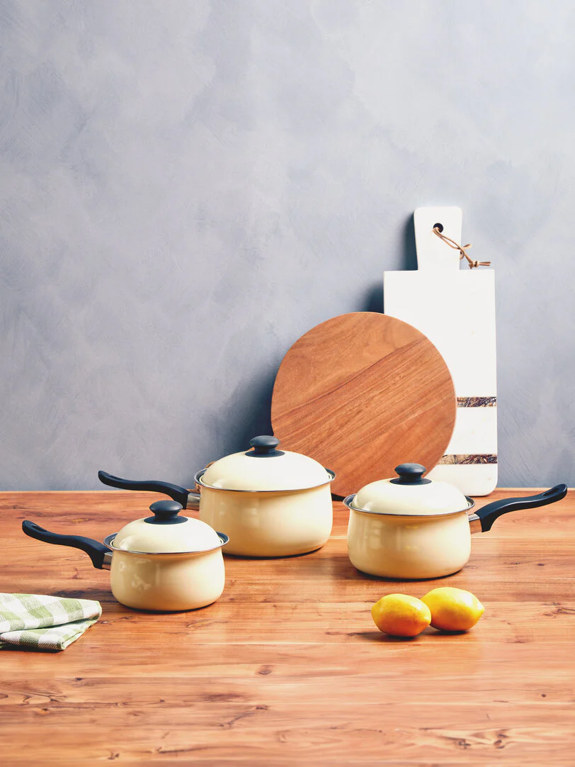 Viggo 3 Piece Cream Saucepan Set with Lids - Image 3