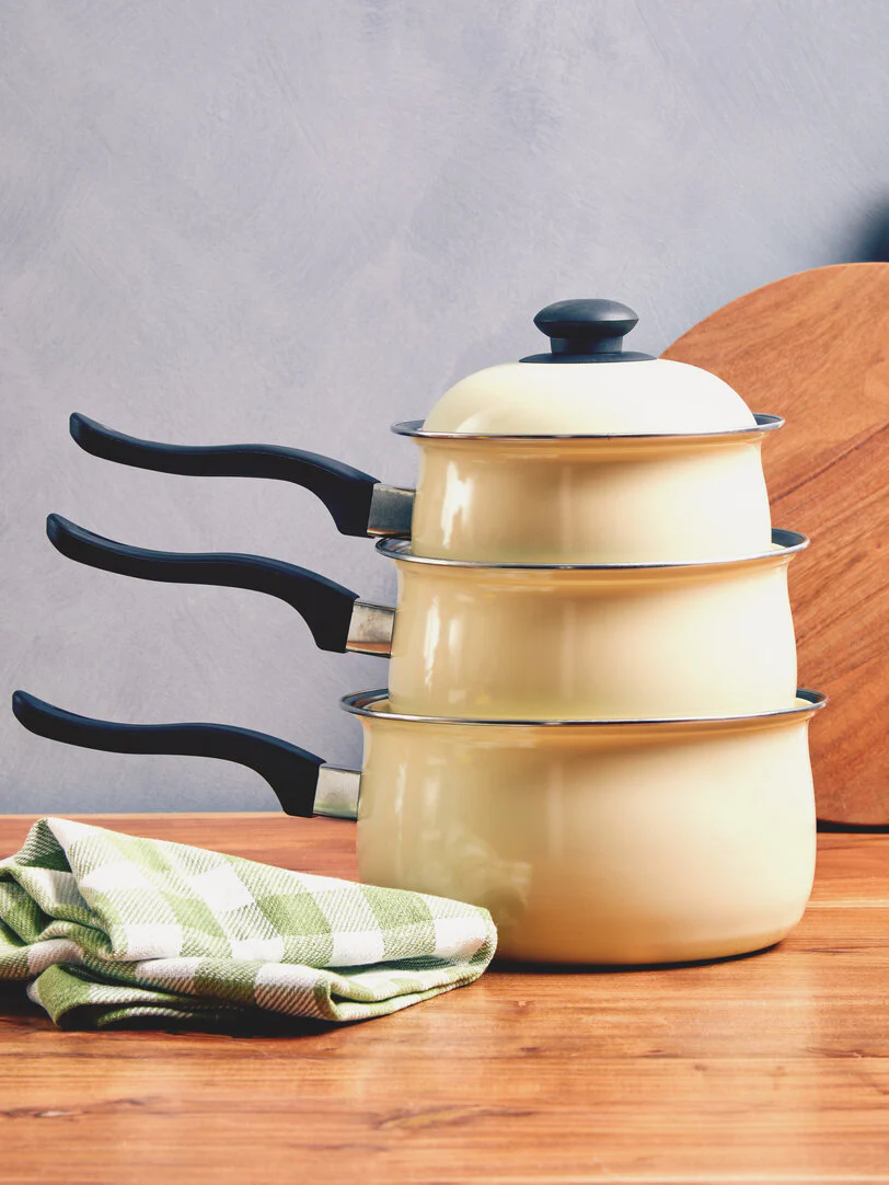Viggo 3 Piece Cream Saucepan Set with Lids - Image 4