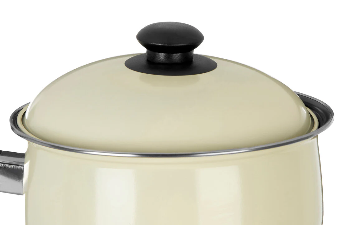 Viggo 3 Piece Cream Saucepan Set with Lids - Image 7