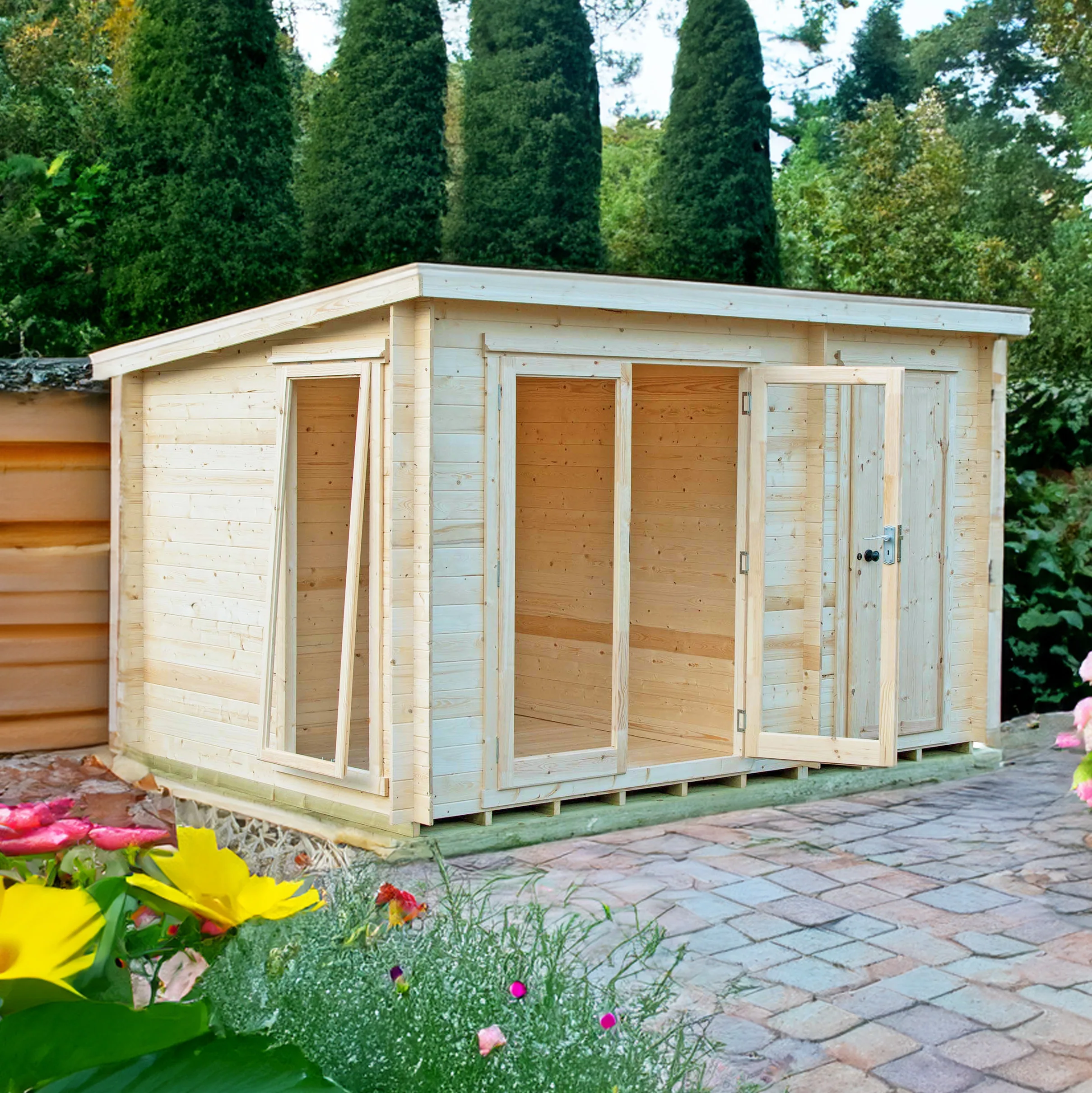 Walsoken Log Cabin With Storage